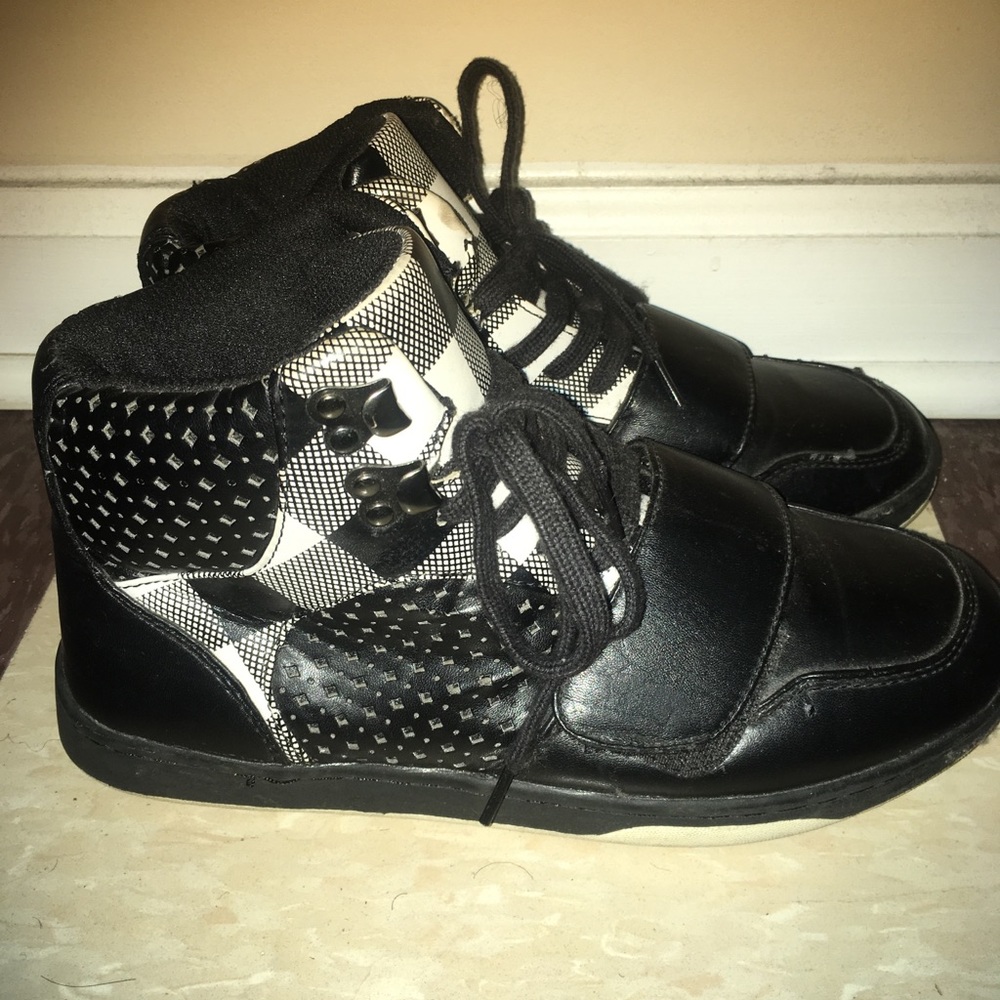 Spring (Strap-Across Shoes)